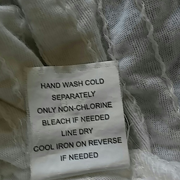 A'GACI ruffled/shirred halter top - Picture 6 of 8